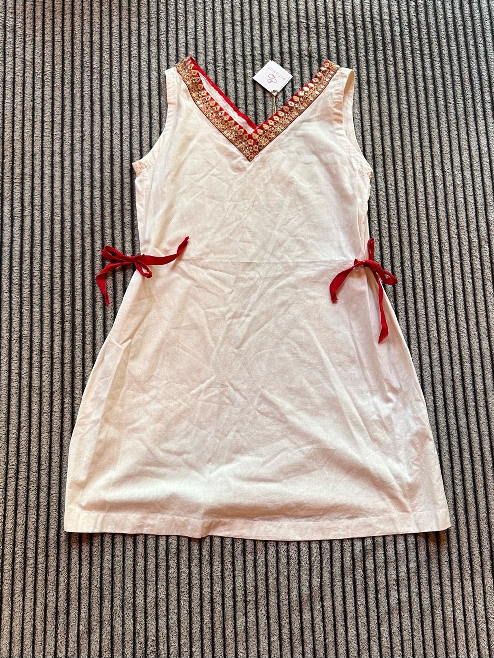 Patience White Red V-Neck Shift Dress Beaded Embroidered Organic Cotton Size 2